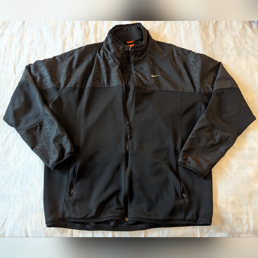 Nike Men's Full-Zip Black Lightweight softshell jacket